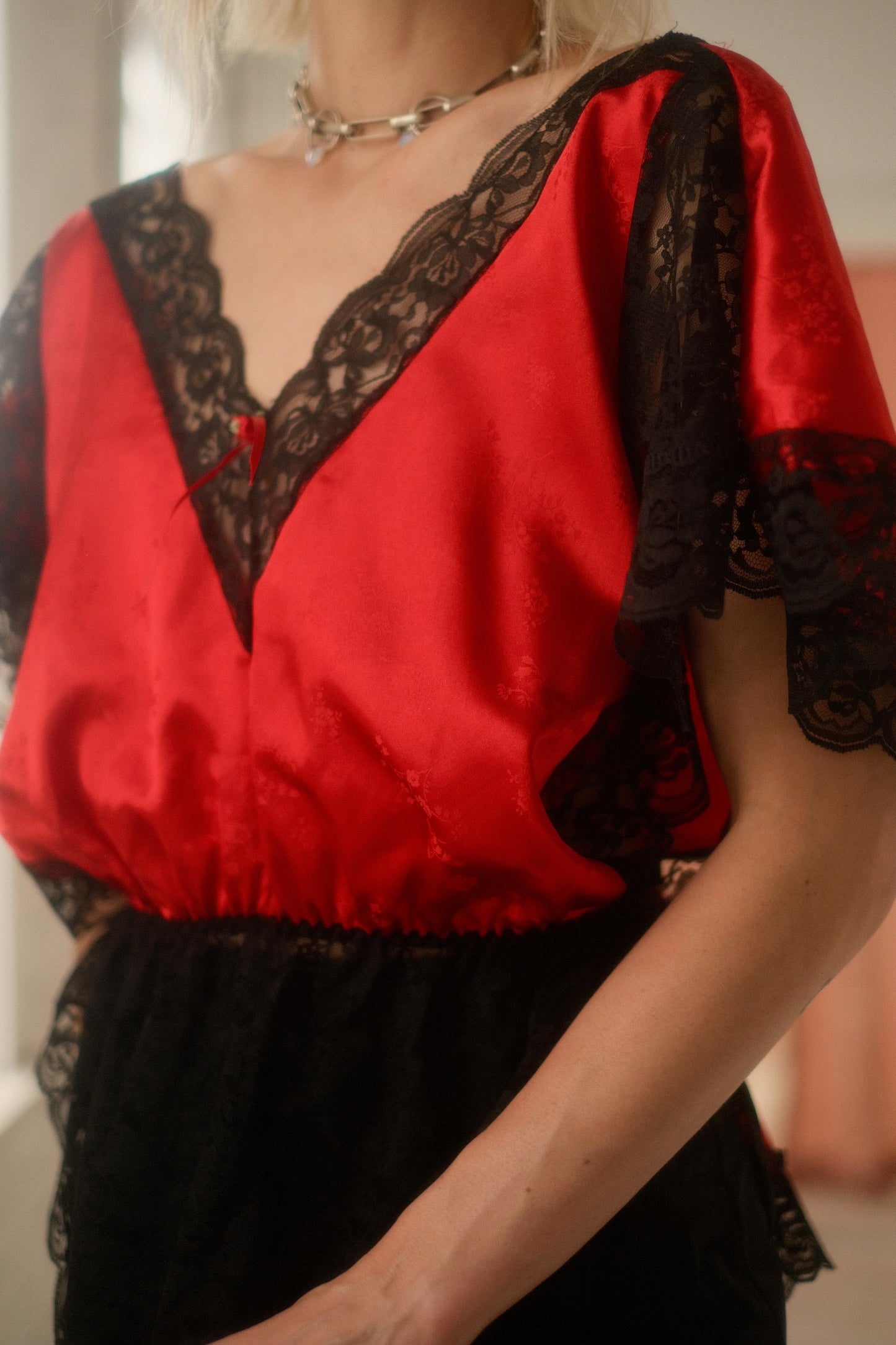 1980s Rose Noir Top