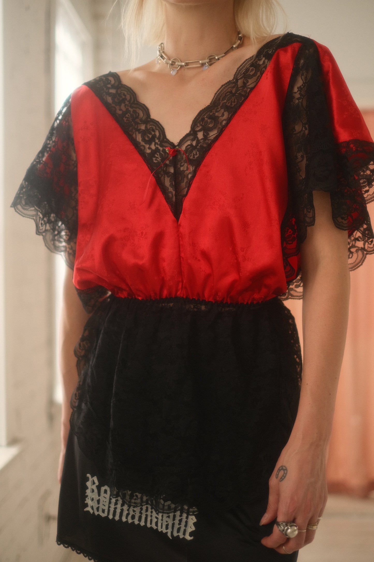 1980s Rose Noir Top