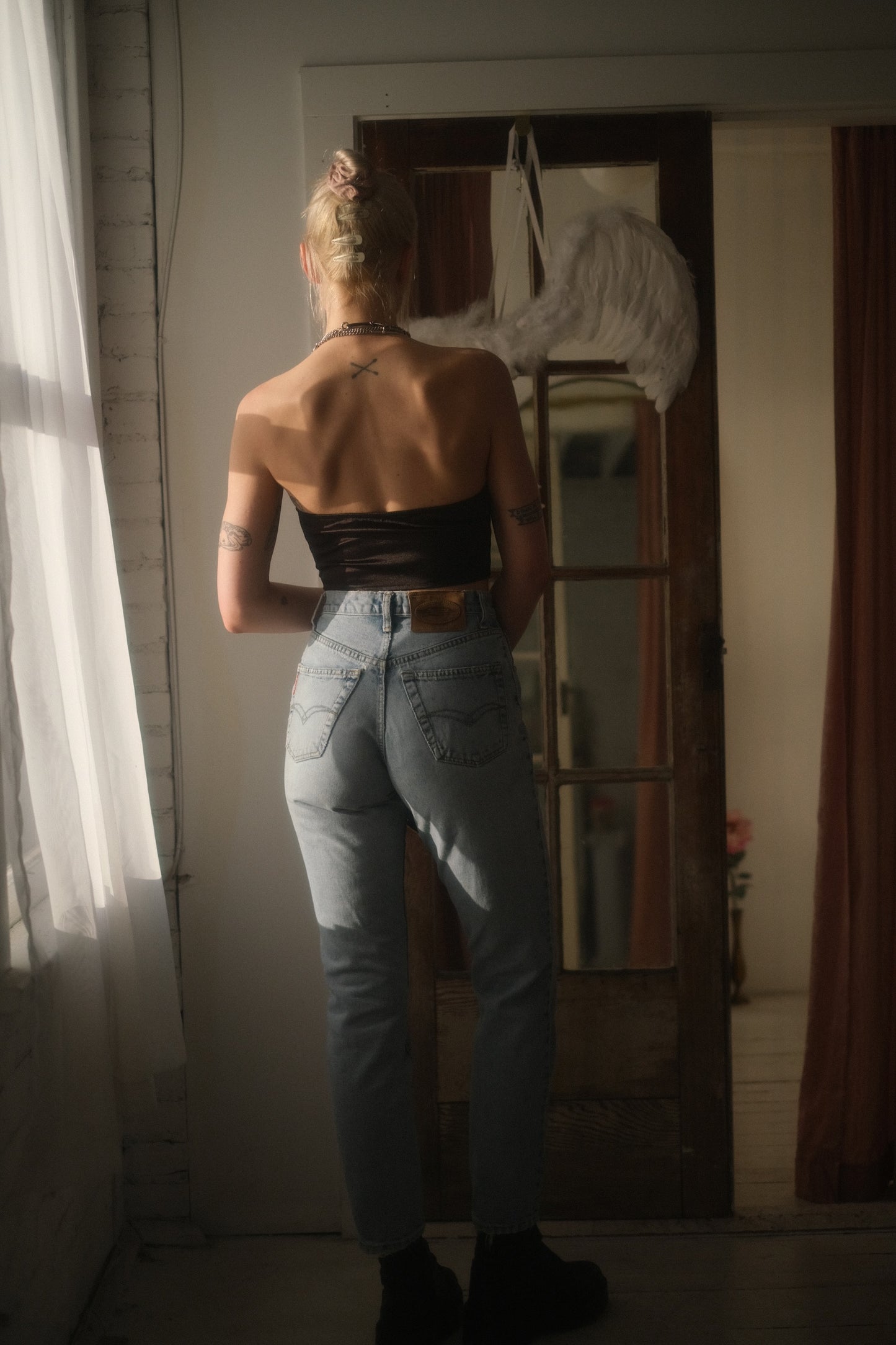 1990s Faded + Worn Jeans 27