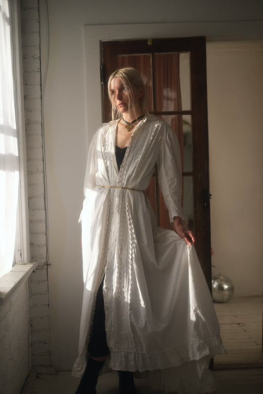 1900s Lace Cotton Gown