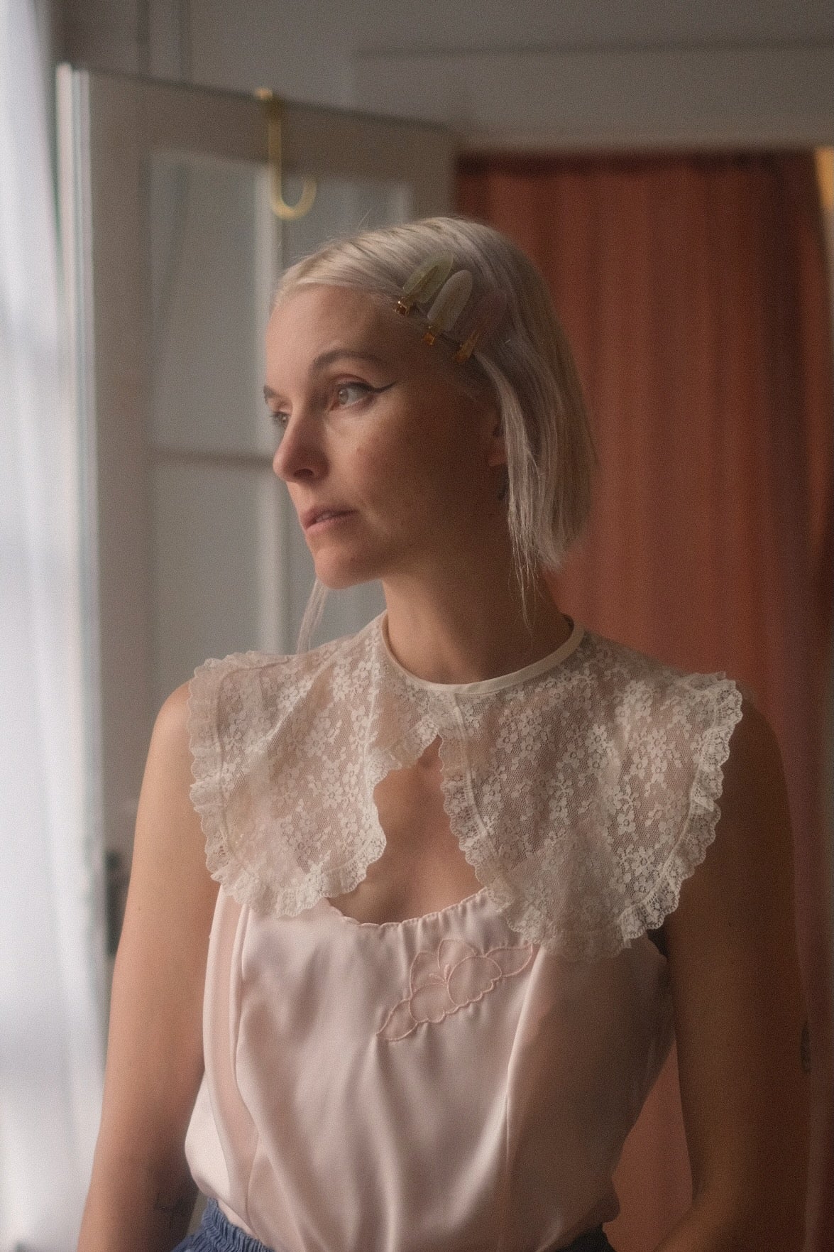 1980s Lace Collar